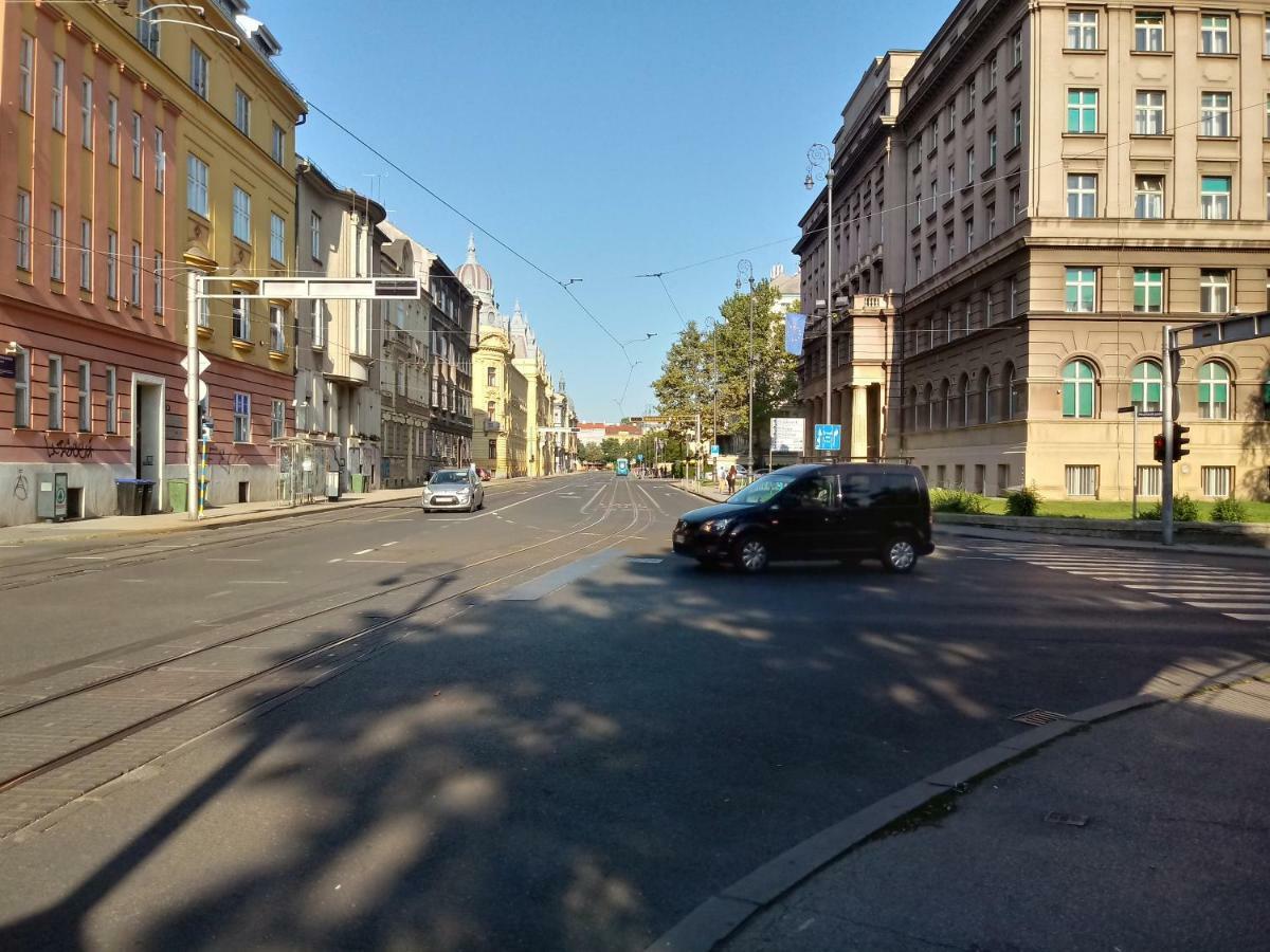 "Apartment Zagreb Idila Center", With A Balcony, Speed Wifi Exterior photo